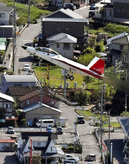 عکس: اولین جنگنده رادارگریز ژاپن