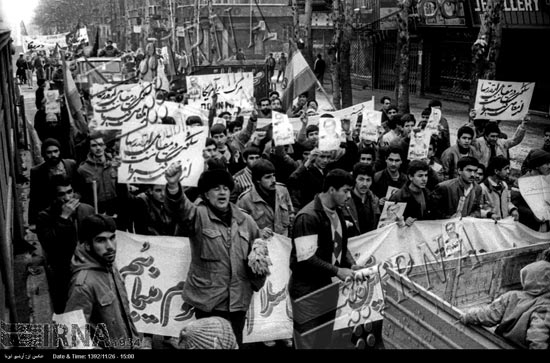 عکس: تظاهرات علیه سلمان رشدی در تهران