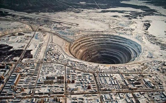 بزرگترين حفره ساخت بشر روي زمين +عکس
