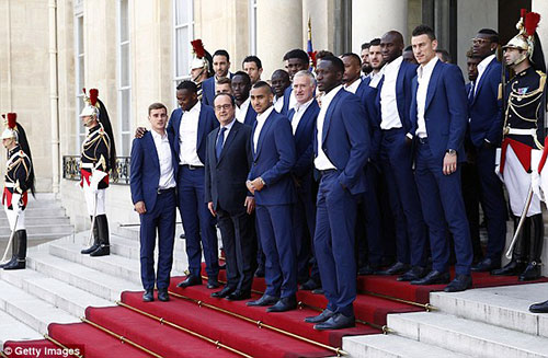 تیم ملی فرانسه در کاخ الیزه +عکس