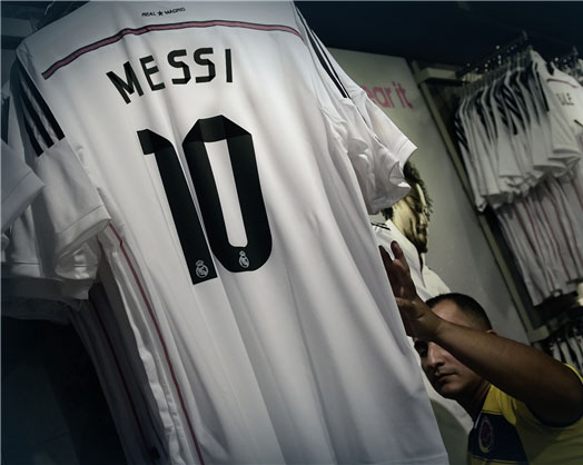 نام مسی روی پیراهن رئال مادرید +عکس