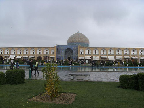 مسجد شیخ لطف‌الله، شاهکار کاشی‌کاری ایران