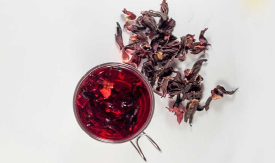 مزایای شگفت‌انگیز چای هیبیسکوس برای سلامتی