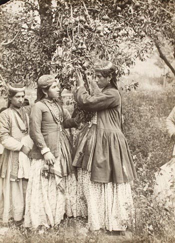 عکس دختران ایرانی یهود و ارمنی دوره قاجار