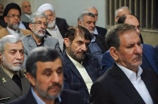 احمدی نژاد در کنار جهانگیری در دیدار با رهبری
