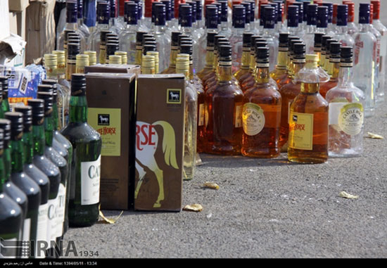 عکس: کشف محموله بزرگ مشروبات الکلی