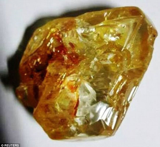کشف بزرگترین الماس تراش نخورده جهان