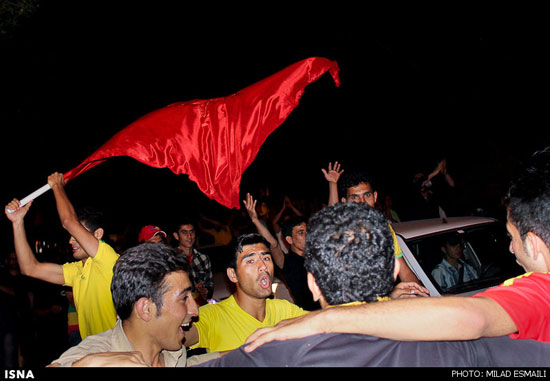 عکس: شادی و جشن خیابانی مردم اهواز
