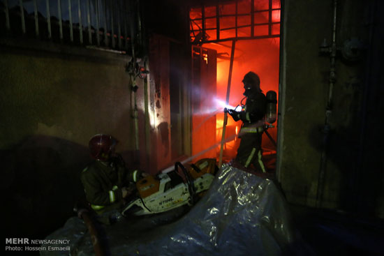 عکس: آتش‌ سوزی گسترده در تهران