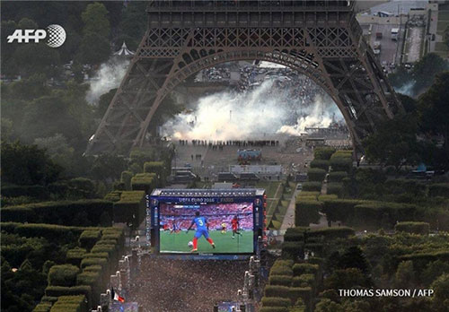 آشوب هواداران فرانسه زیر برج ایفل +عکس