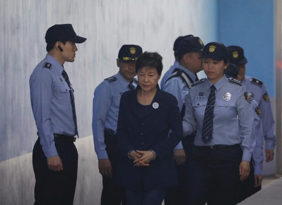 محاکمه رئیس‌ جمهور کره‌ جنوبی به اتهام دریافت رشوه