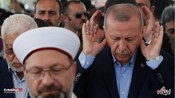 اردوغان در مراسم اقامه نماز غیابی برای مرسی