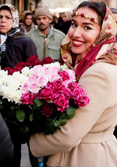 دختر گلفروش میدان تجریش سوژه شد+عکس