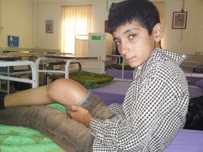 مرگ نوجوان 15 ساله بر اثر کمبود دارو +عکس