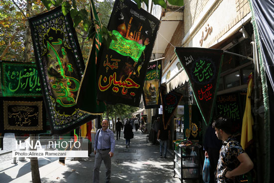 بازار تهران، رخت سیاه محرم به تن کرد