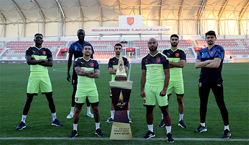 عکس یادگاری شجاع و کریمی با جام حذفی قطر